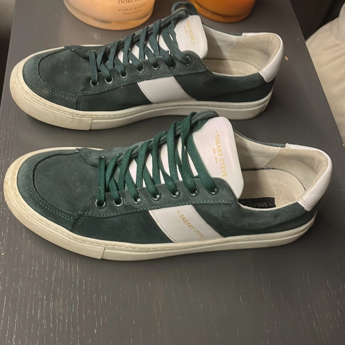 Sneaky Steve gröna sneakers mocka
