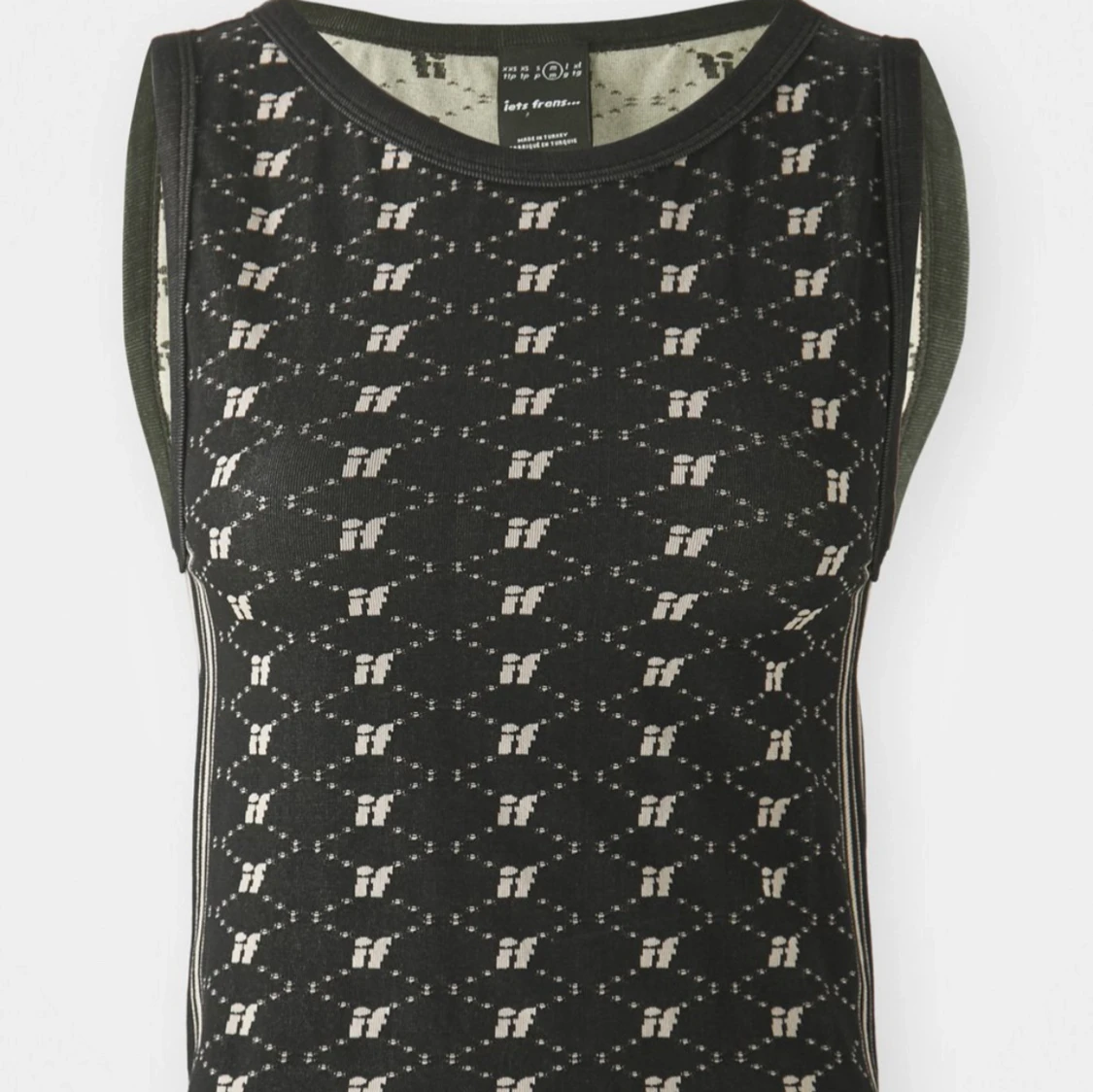 Svart mönstrad linnetopp från Let’s Fom