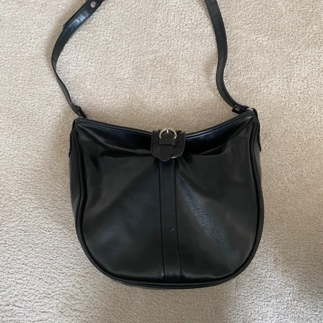 Svart axelväska - 1