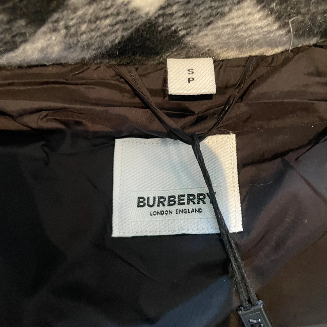 Svart pufferjacka från Burberry/bb storlek S / P - 1