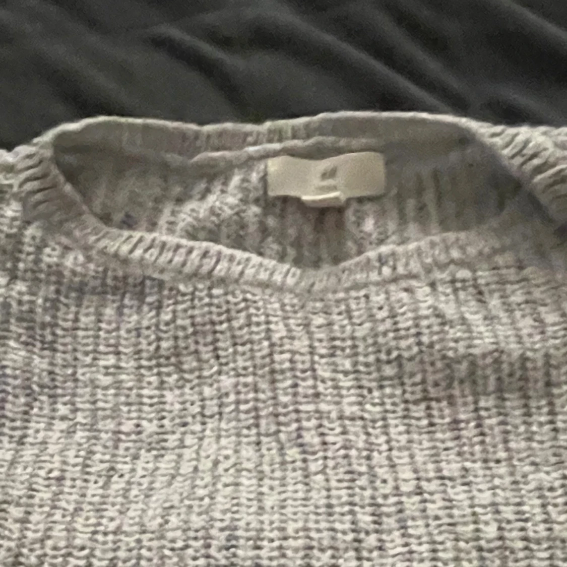 Grå stickad tröja från H&M - 1