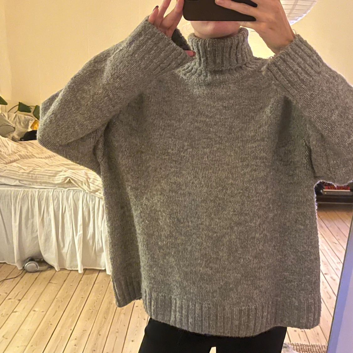 Tjock stickad polotröja