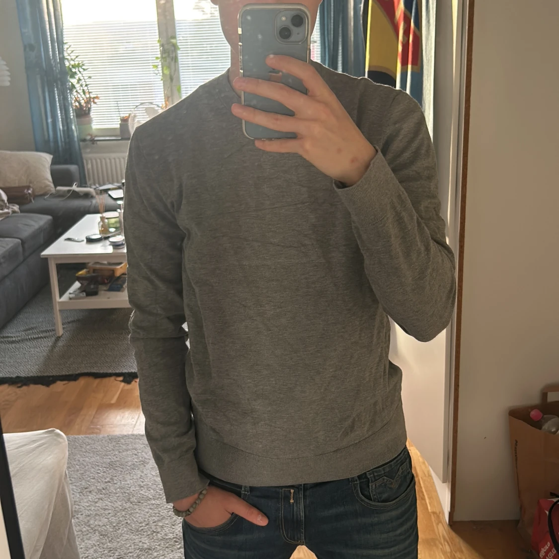 Grå slim fit tröja från H&M