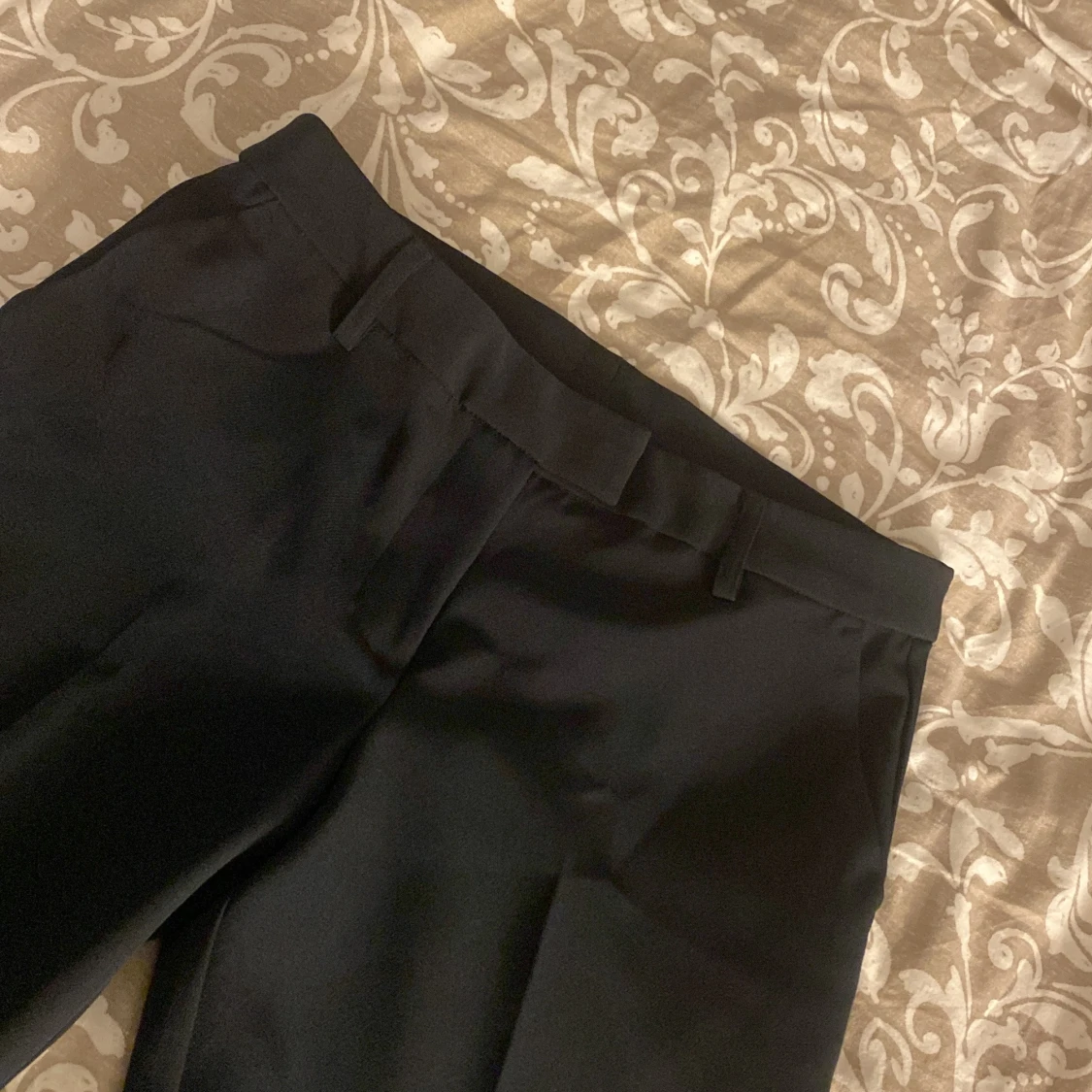 Bikbok kostymbyxor - 1