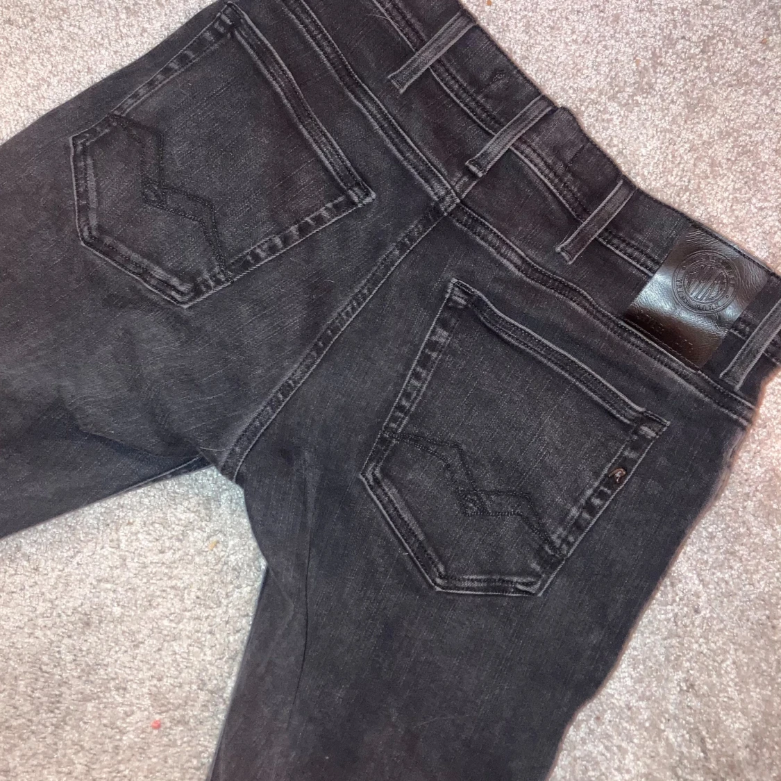 Mörkgrå Replay jeans, W30 L32 - 1