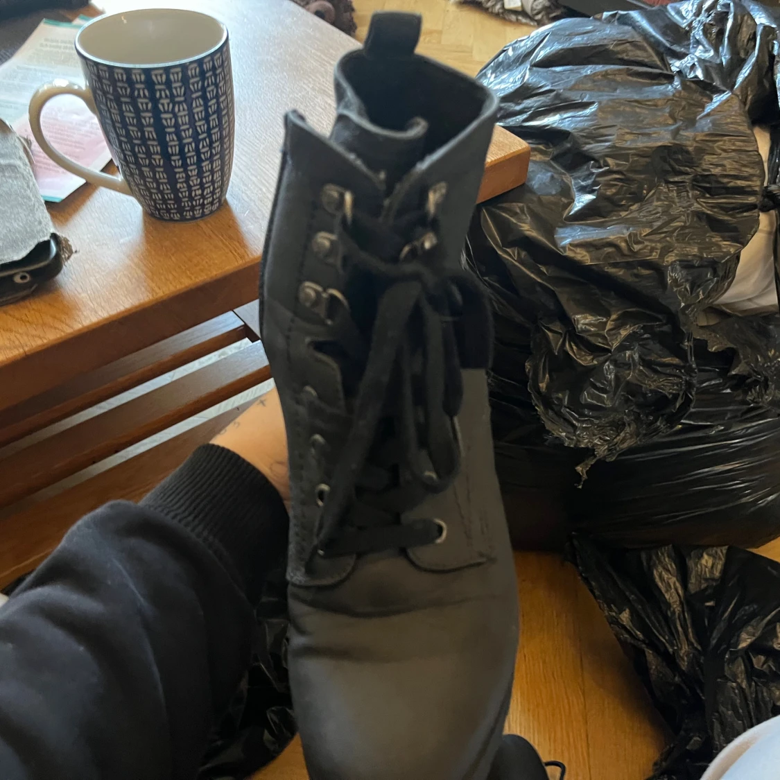 Svarta boots med klack och snörning - 2