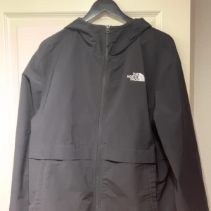 The north face Vindjacka/windbreaker - Fint skick! Storlek L