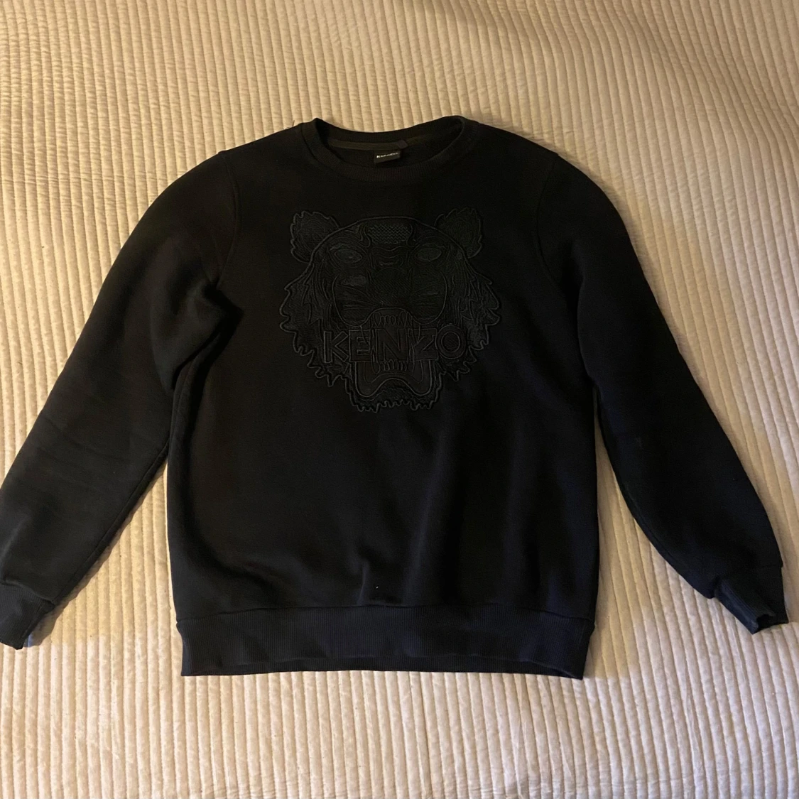Svart Kenzo sweatshirt med tigerbrodyr - 1