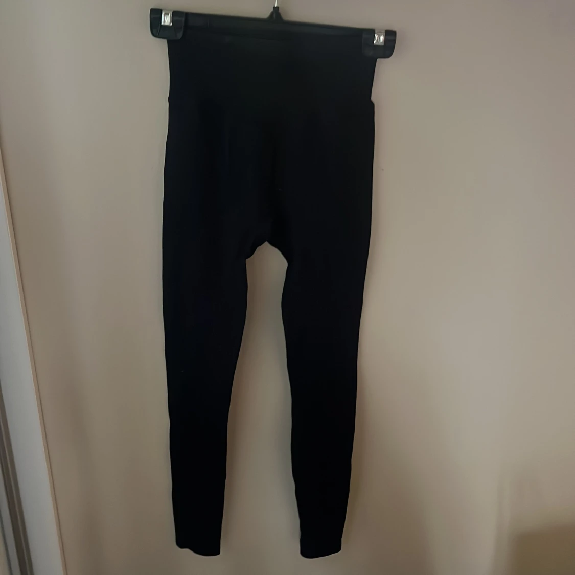 Svarta leggings från New Apparel XS - 1