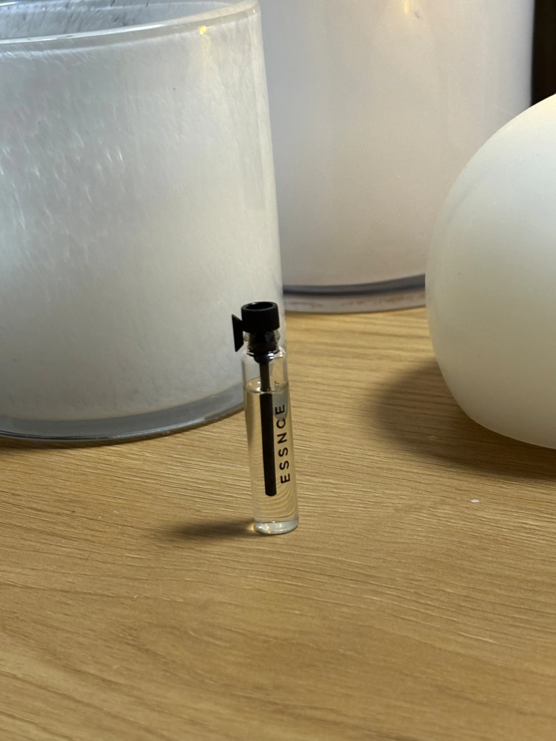 Essnce Eau de Caramel provflaska - 2