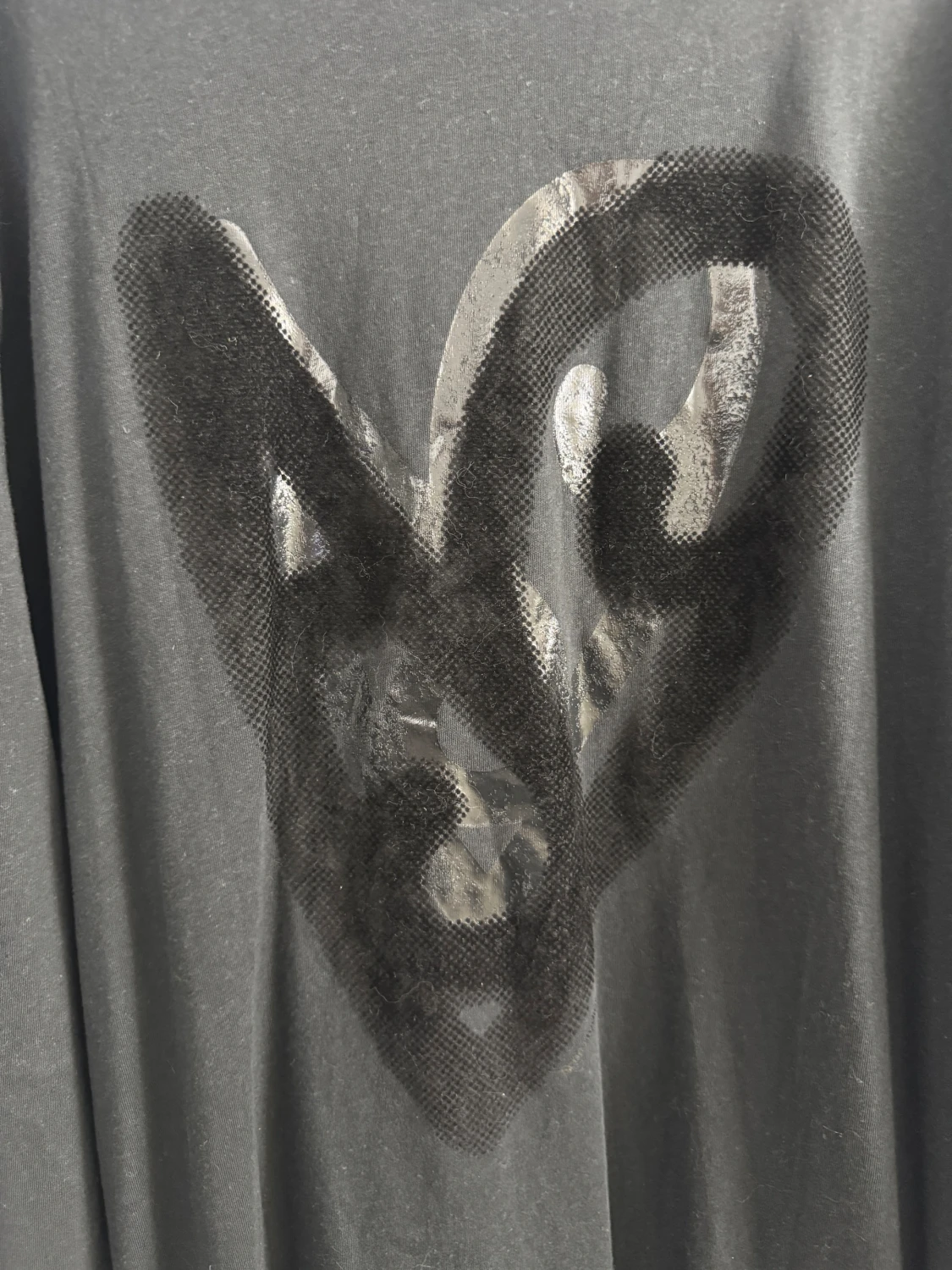 Svart långärmad tröja Acne Studios med hjärta i velour storlek M - 1