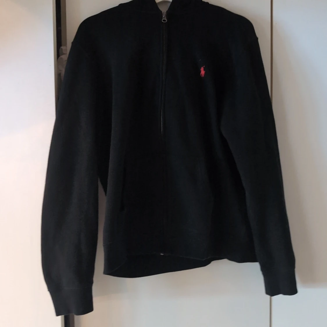 Svart hoodie från Polo Ralph Lauren - 2