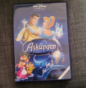 Askungen/Cinderella  - 5 DVDs for 45kr  Catagory: Children's  Age: children allowed  Language: English, Swedish, Finish, Icelandic  Runtime: 72min