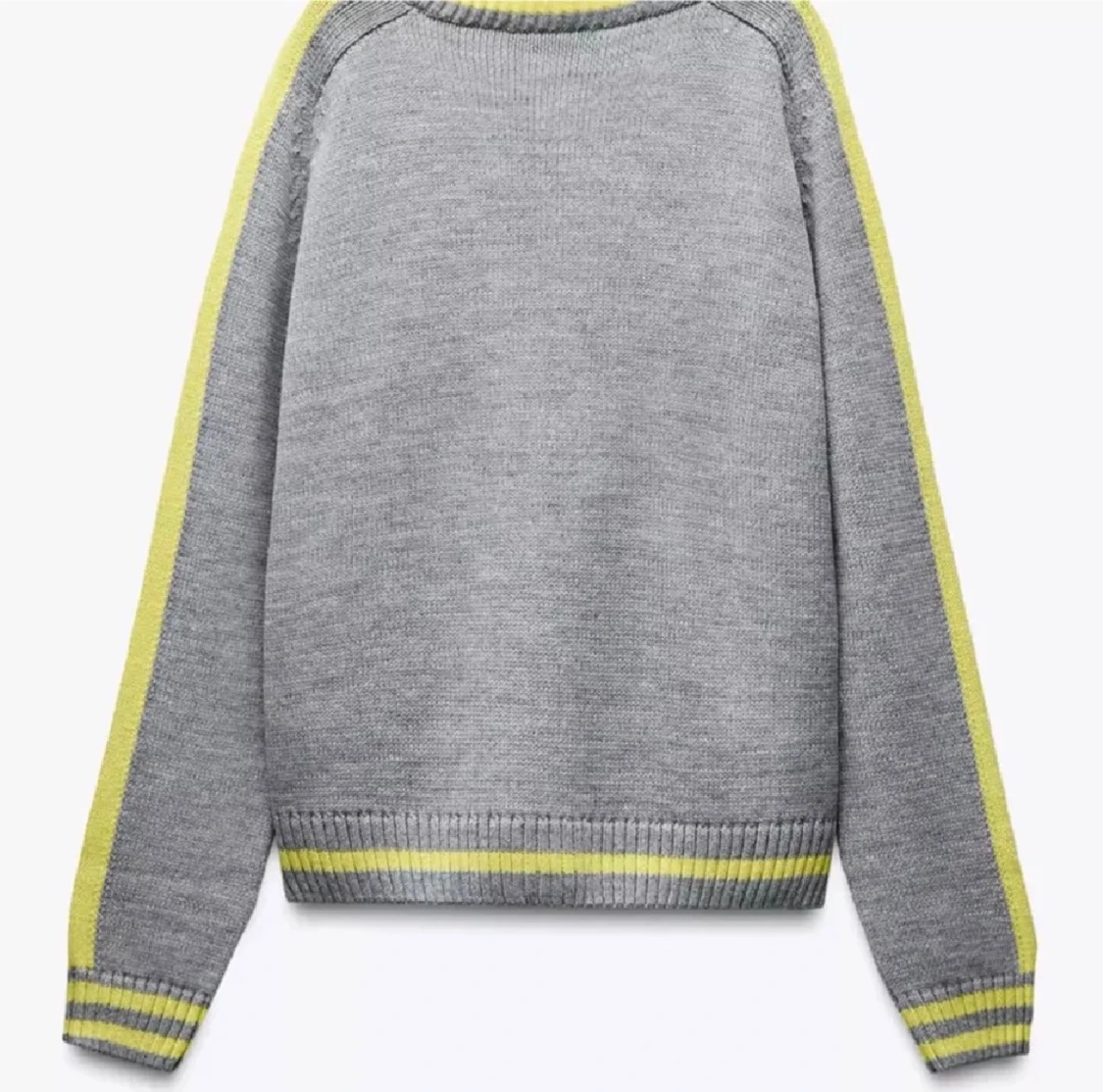 Grå kofta med gula ränder - 1
