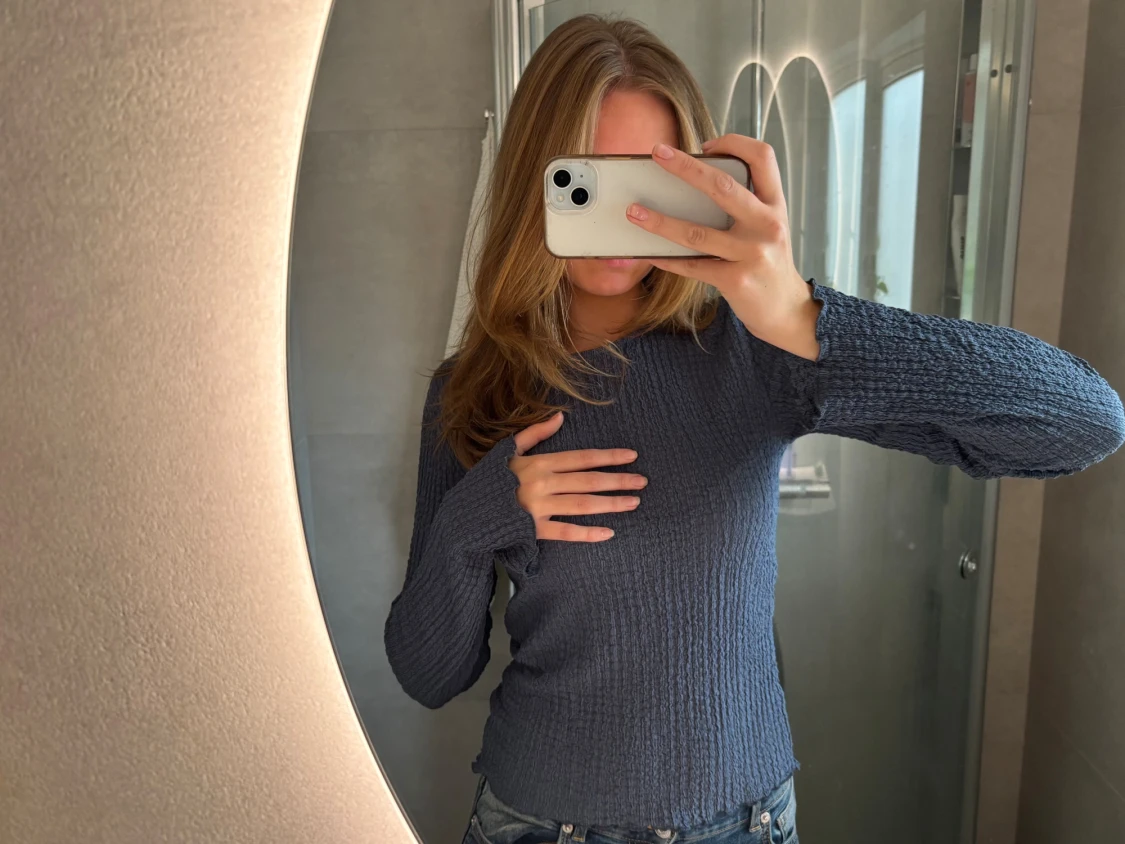 Långärmad blå topp