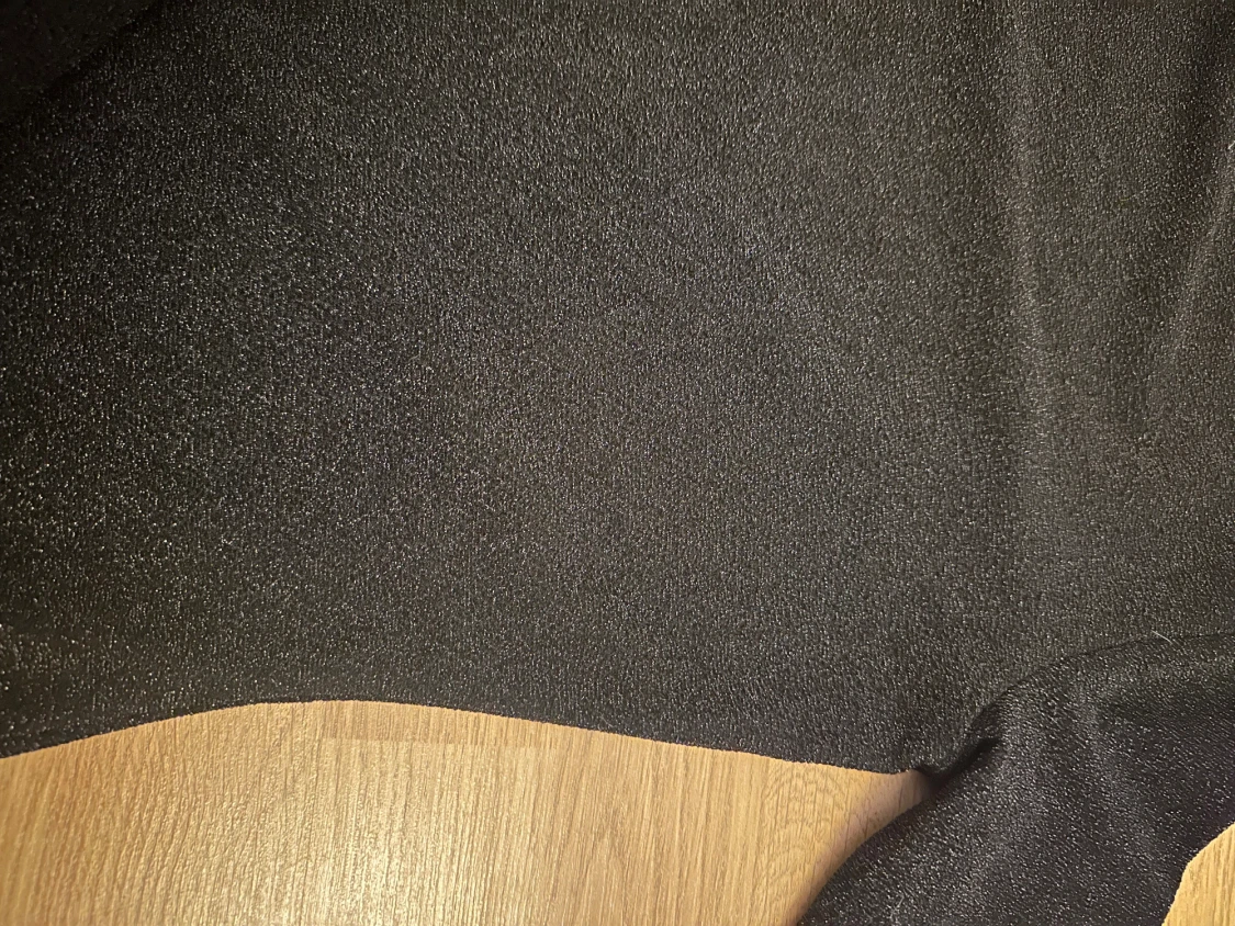 Svart glittrig klänning - 2