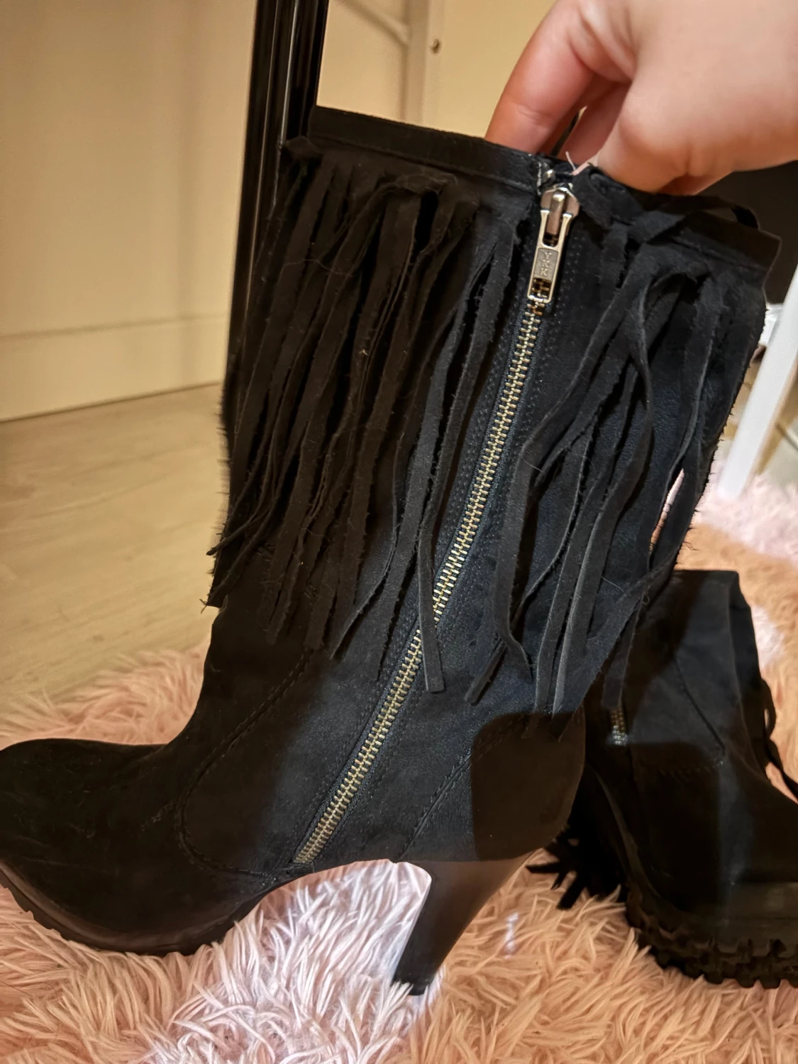 Svarta boots med fransar och klack - 1