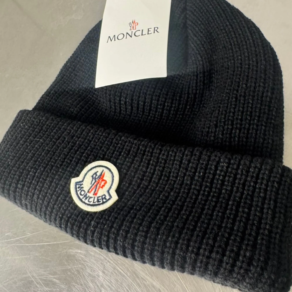 Moncler mössa - 4