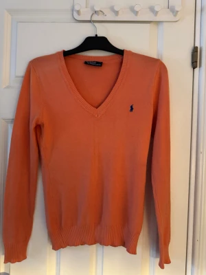 Ralph Lauren v-ringad tröja  - Storlek S. Självklart äkta! 