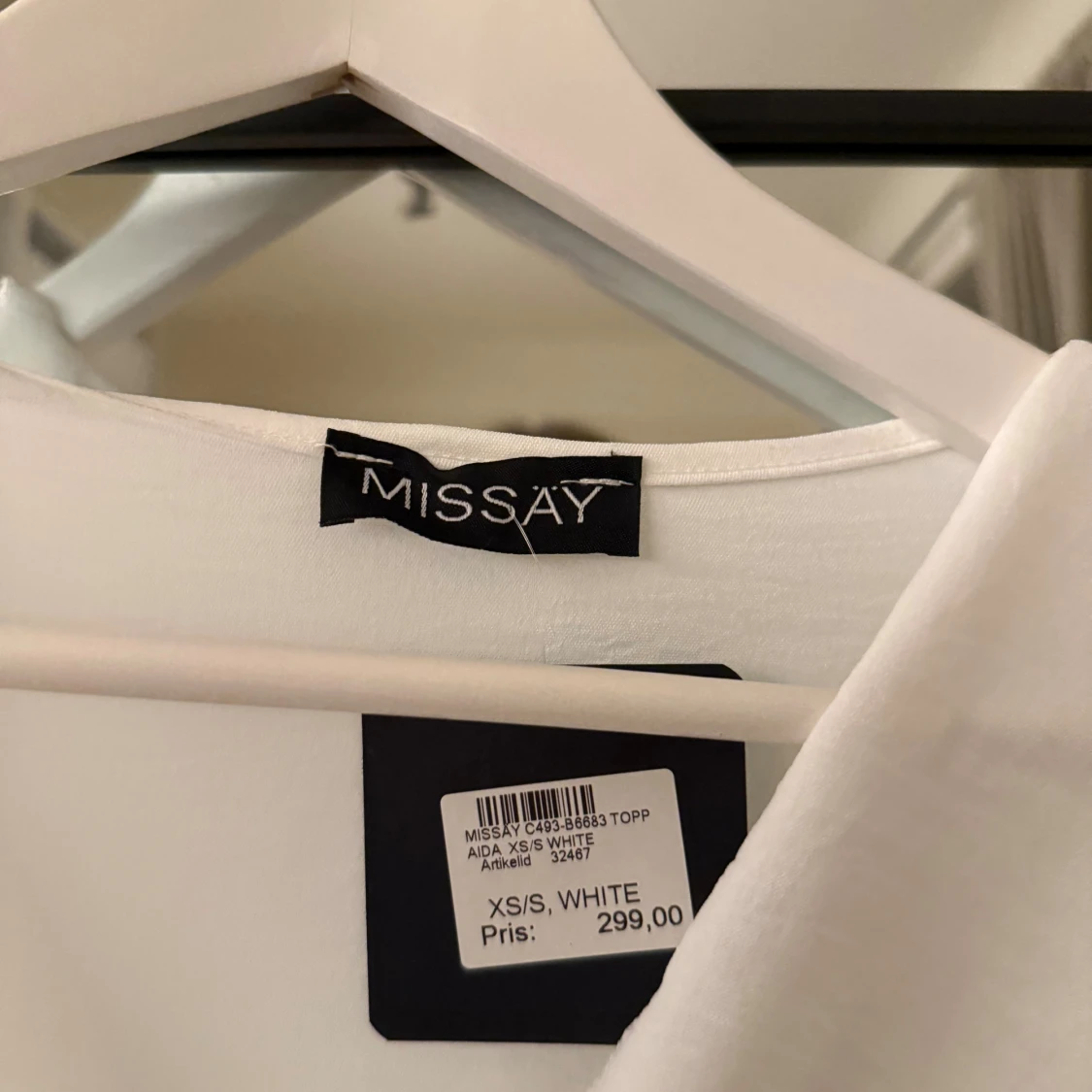 Vit omlottopp från Missay - 1