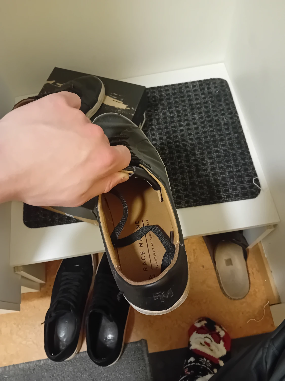 Svarta sneakers från Race Marine i skinn med snörning - 4