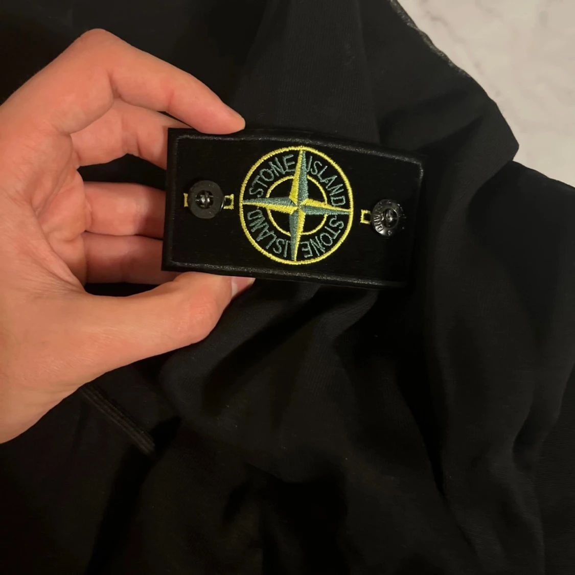 Svart hoodie från Stone Island M - 1