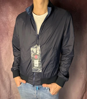 Helt ny Colmar windbreaker - Helt ny med tags | Size 48 = S (modellen är 187cm 73kg) | fraktar spårbart inom 24 timmar | för att köpa klicka ”köp nu” | vid frågor eller funderingar skriv en meddelande | följare får bättre rabatter🙌