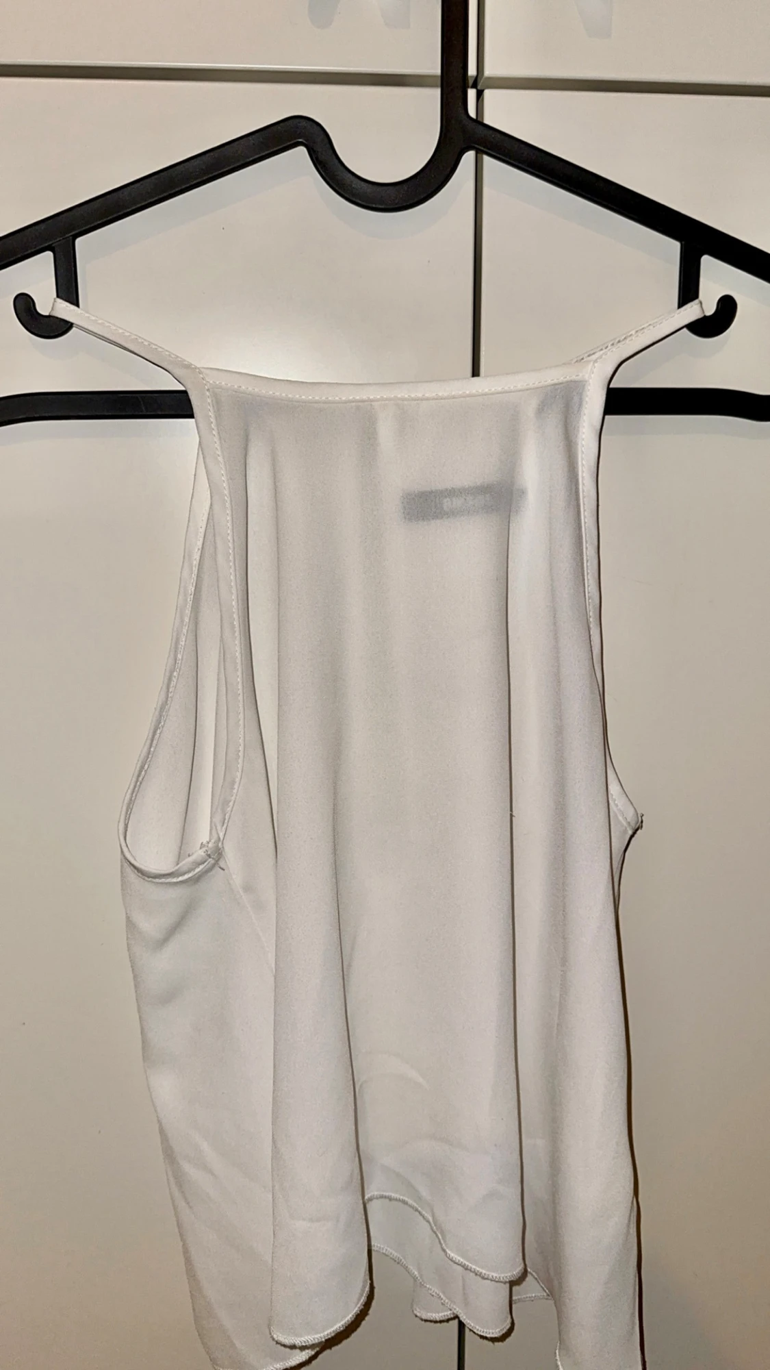 Vit ärmlös linnetopp från Bik Bok - 2