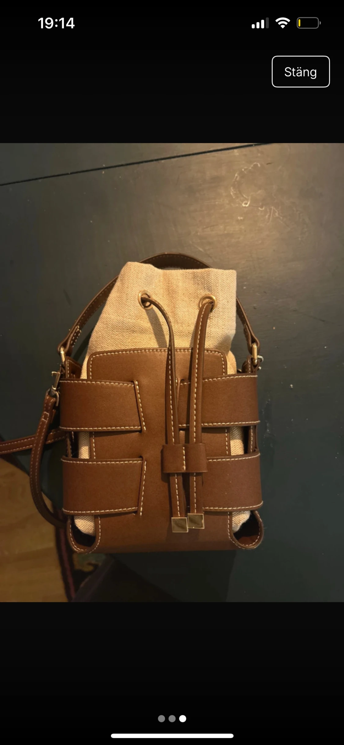 Brun och beige handväska med snörning