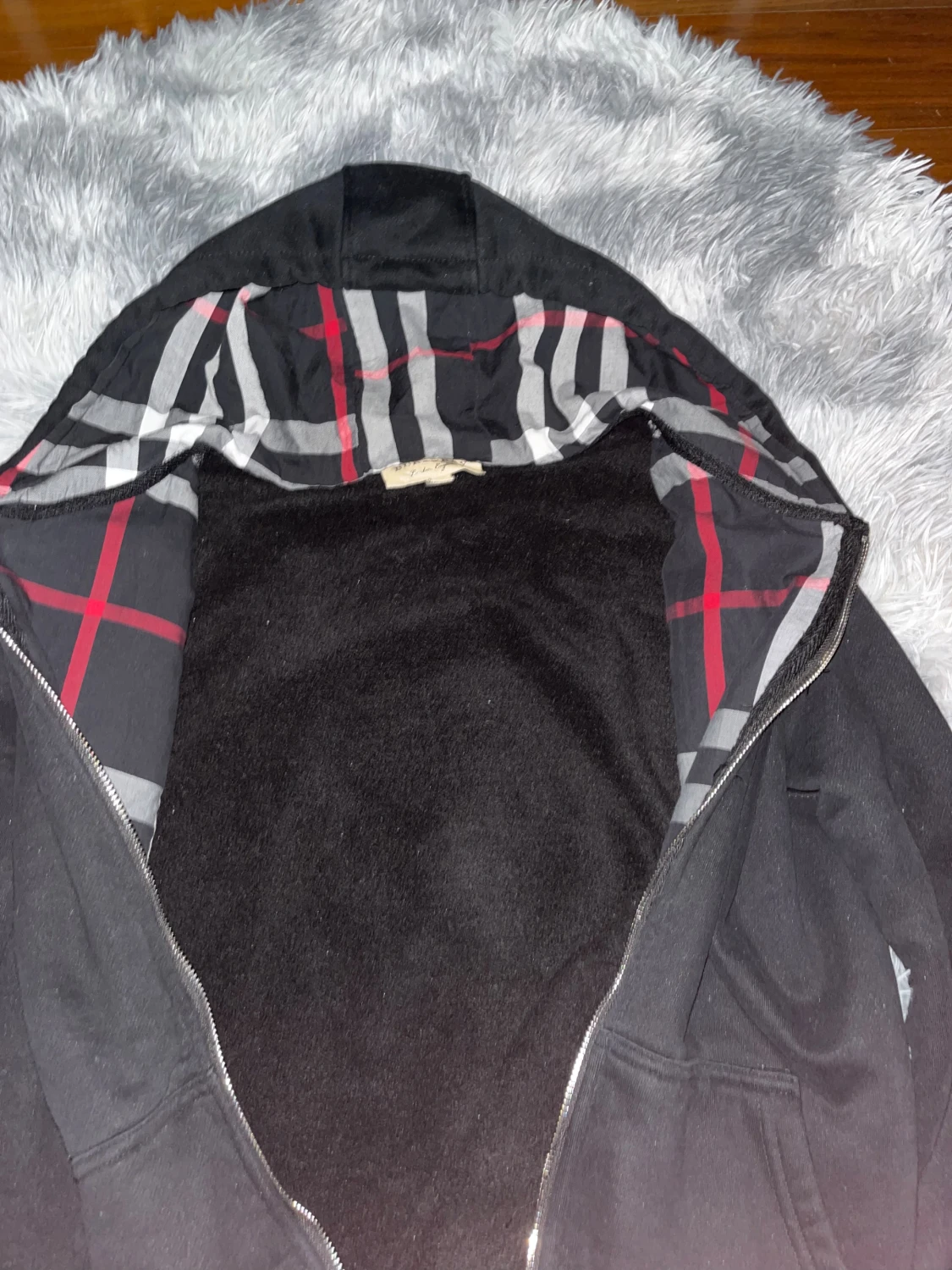 Svart rutig hoodie från Burberry - 3