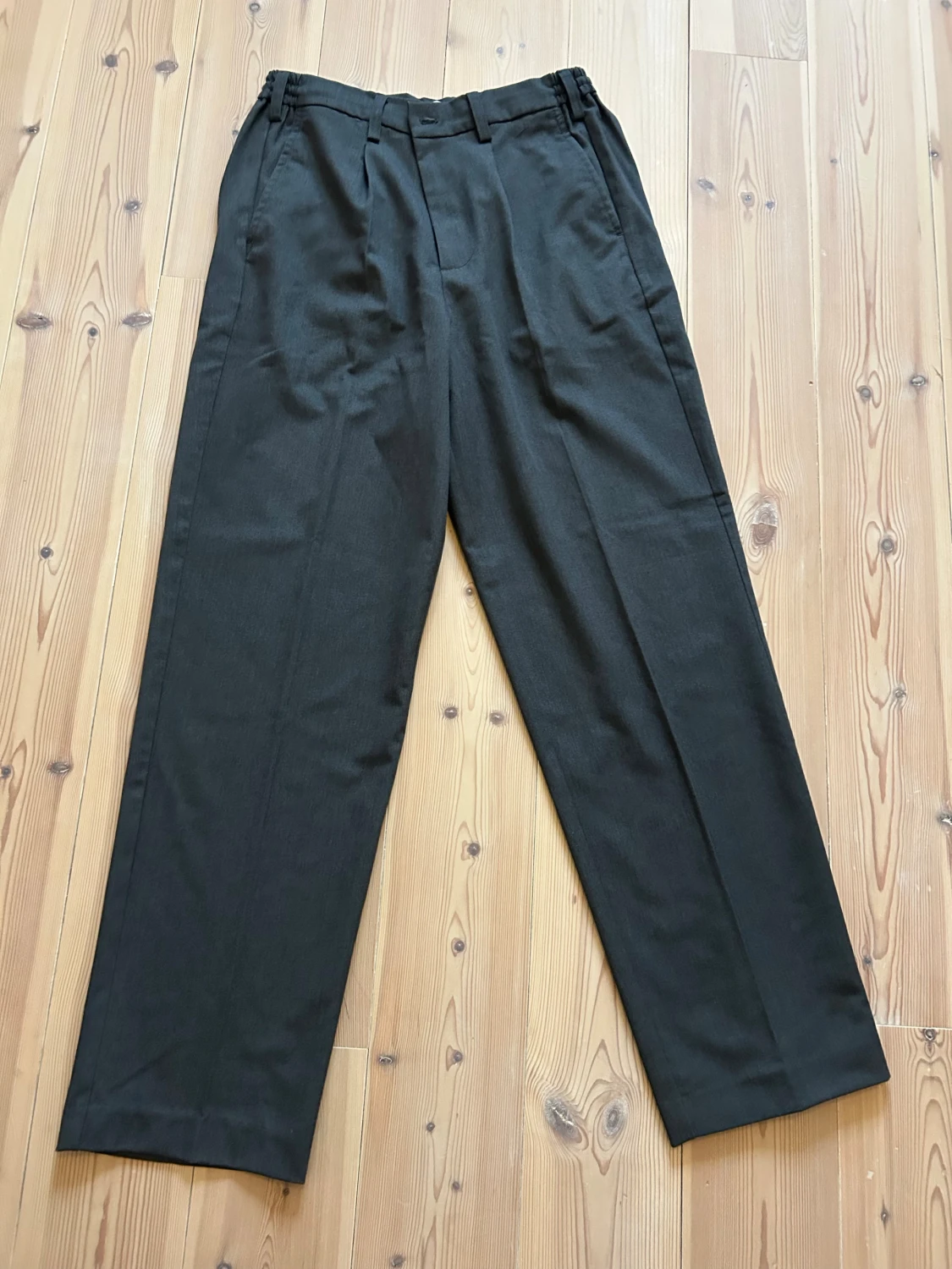 Grå kostymbyxor från Only & Sons