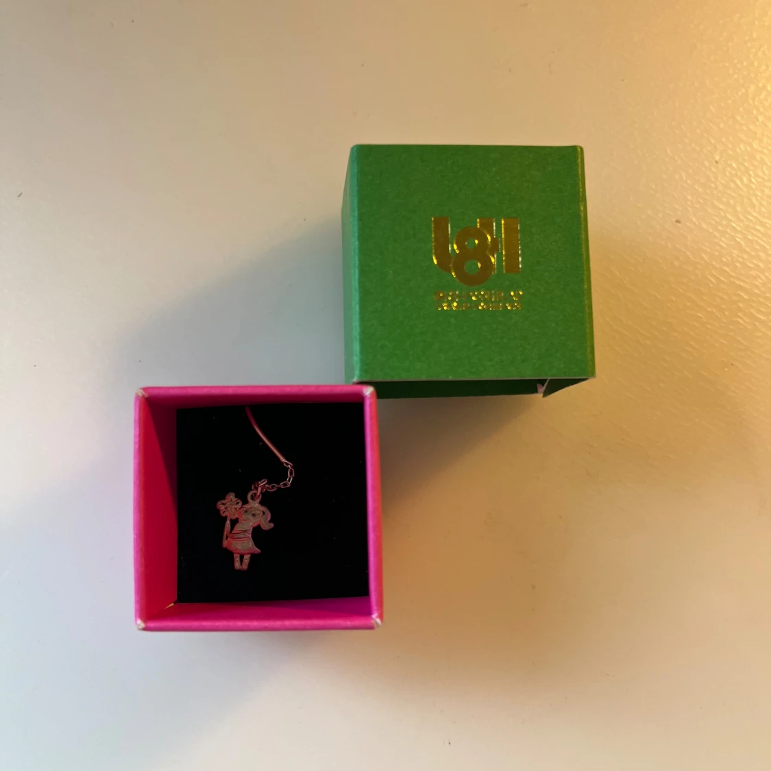 L8hasselblad örhänge