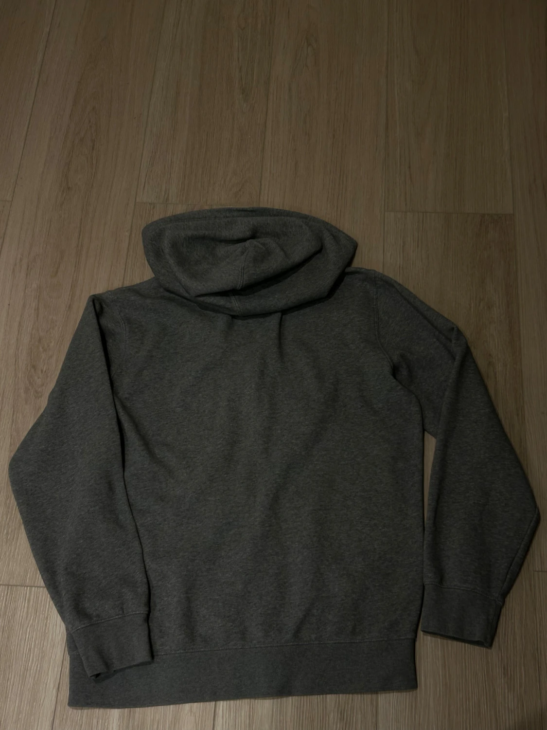 Grå hoodie från Levi's med dragkedja - 1