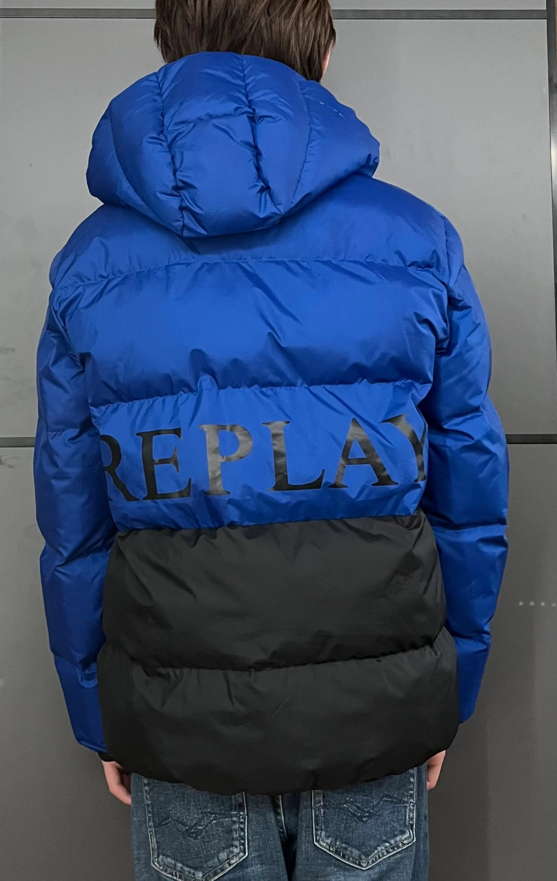 Blå och svart pufferjacka från Replay - 1