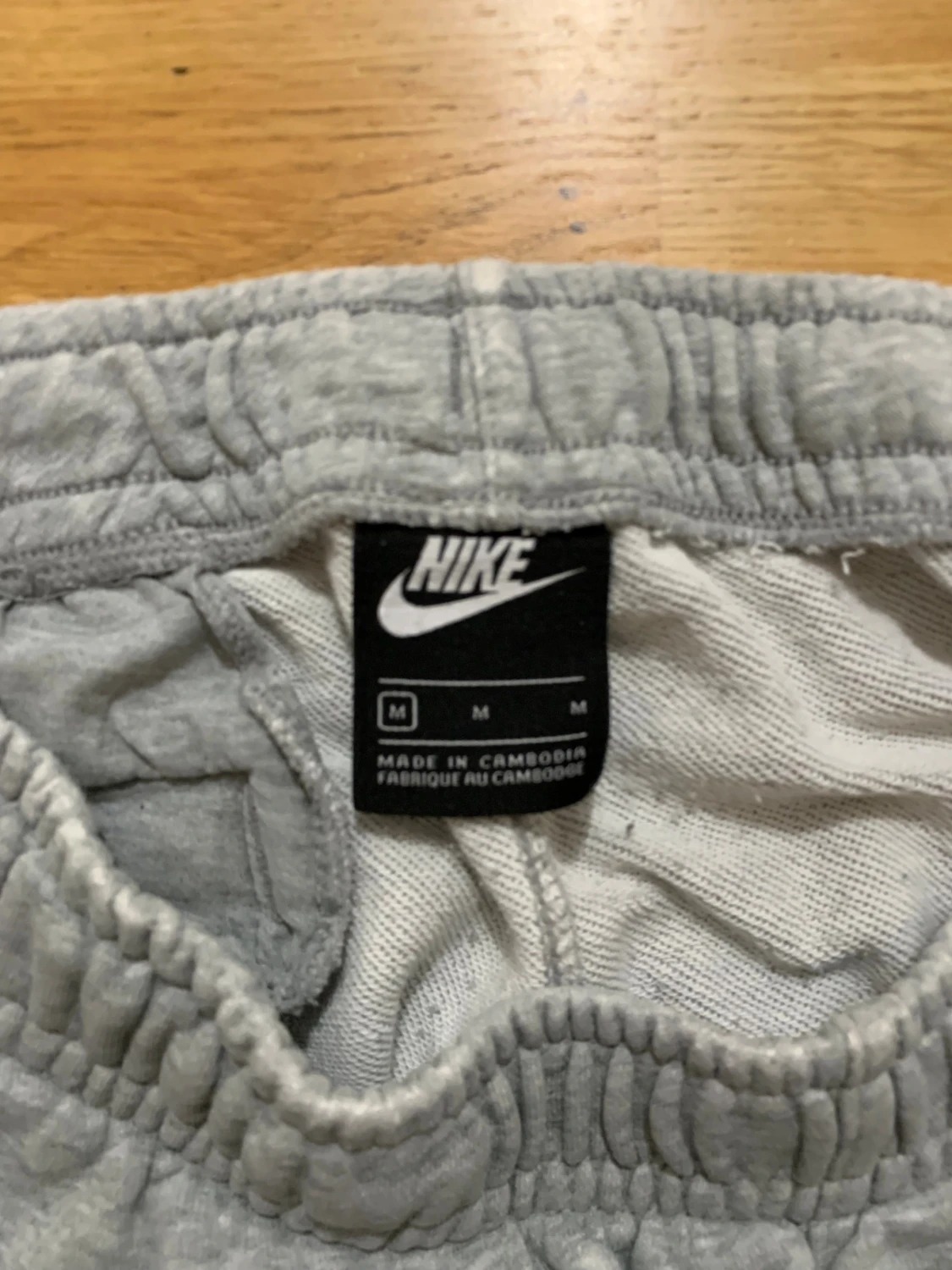 Grå mjukisbyxor från Nike - 4