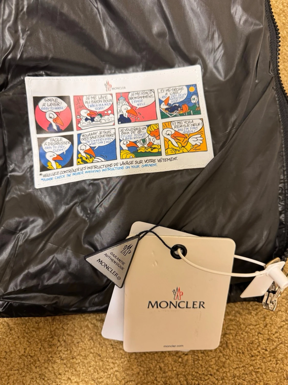 Svart pufferjacka från Moncler - 3