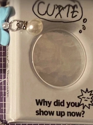 Mini binder och keyring  - Små skador inne men inget som förstör användning, inte offecial 