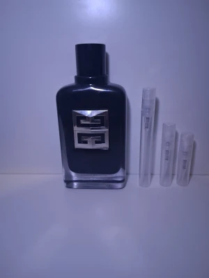 Givenchy Gentleman EDP Samples 2ml,3ml,5ml - 2ml - 40kr  3ml - 55  5ml - 85kr
