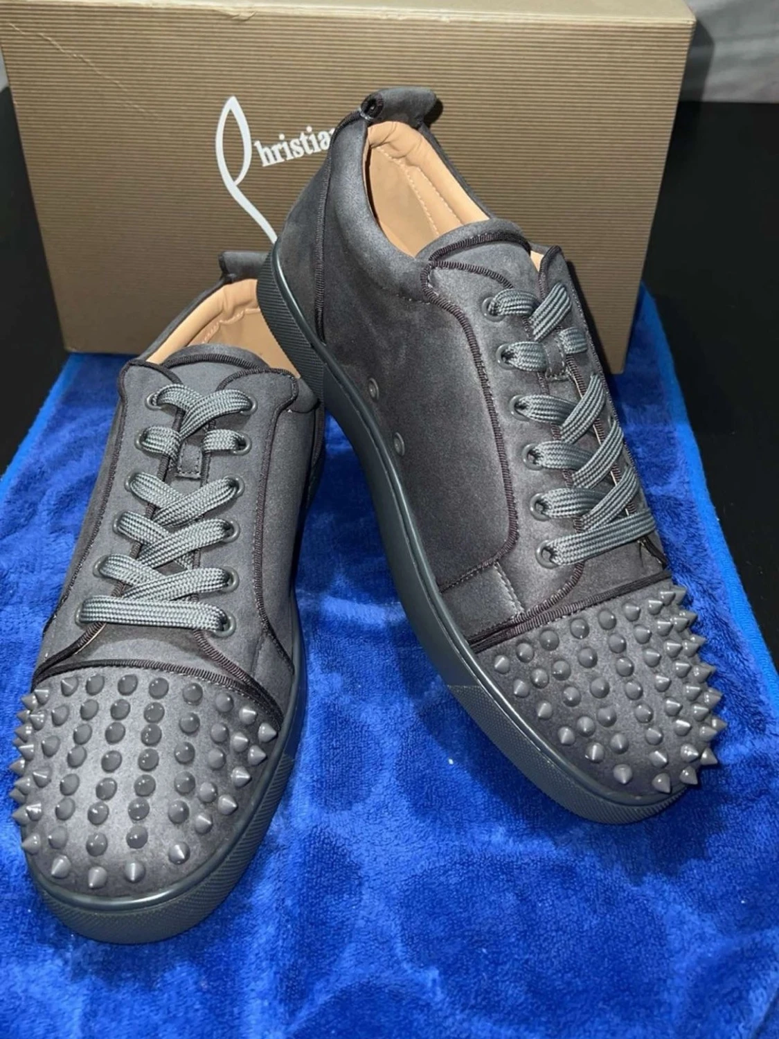 Svarta sneakers från Christian Louboutin