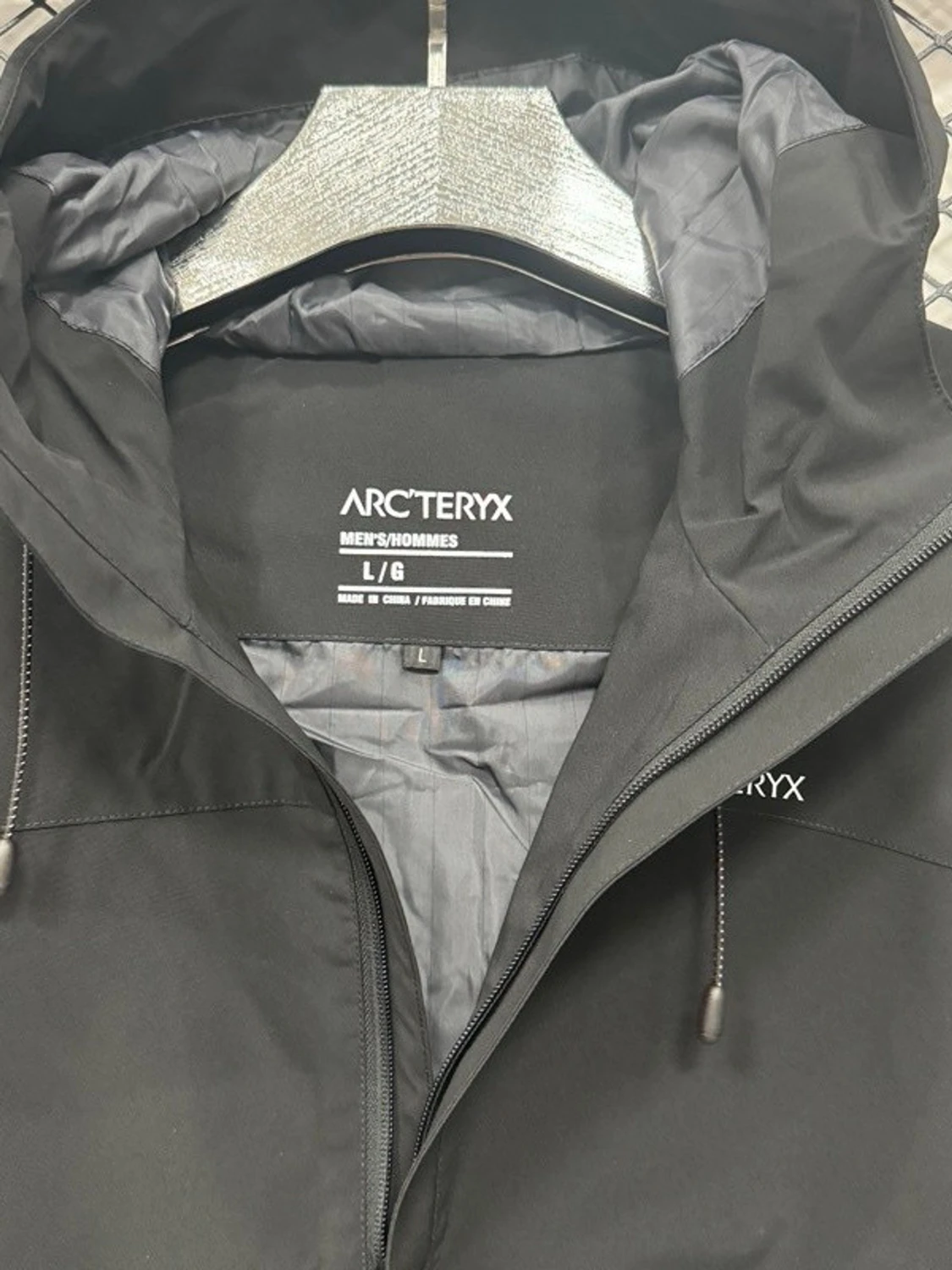 Svart vindjacka från Arc'teryx - 3