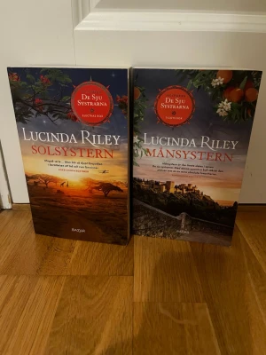 Solsystern och månsystern av Lucinda Riley (De sju systrarna-serien) - Solsystern och månsystern av Lucinda Riley (De sju systrarna-serien) 75kr styck, tillsammans kostar de 150 kr