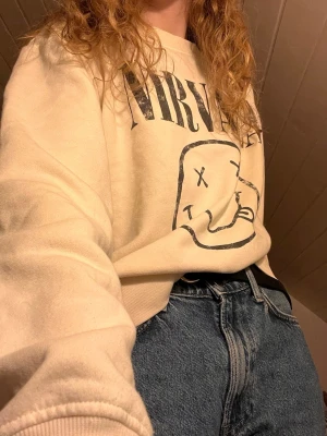 Nirvana tröja - Tröjan är knappt använd och har inga defekter. 