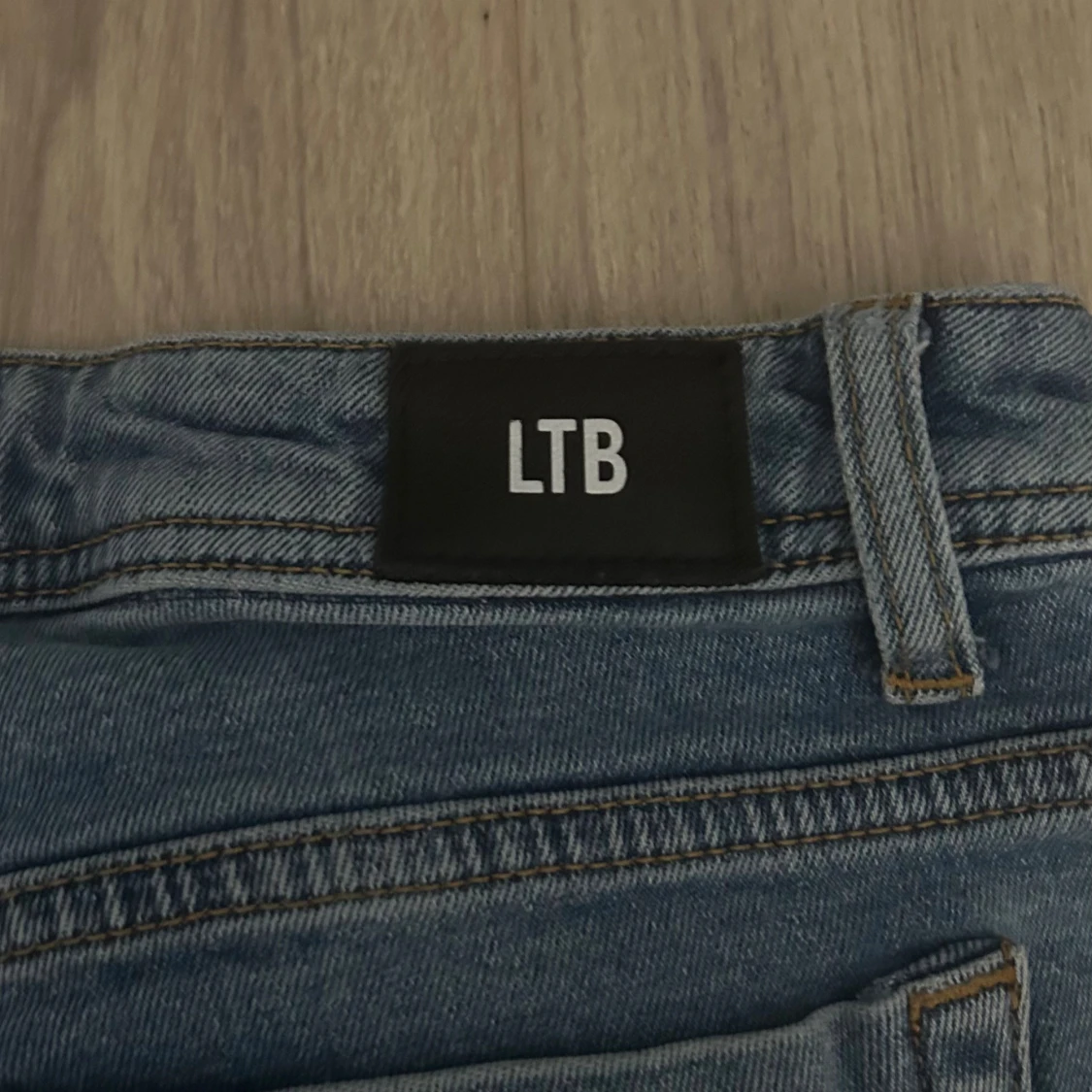 Blå bootcut jeans från LTB - 2