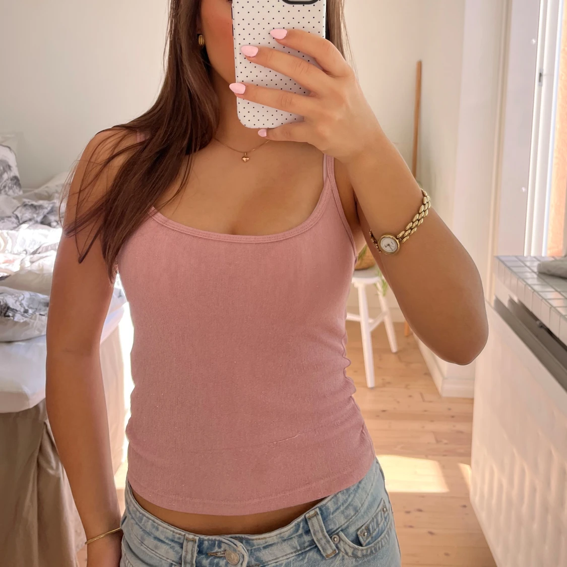 Ljusrosa ribbad linnetopp från Subdued