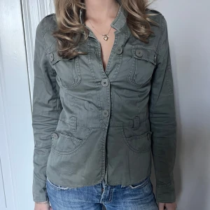 Grön jacka - Snyggaste jackan ever🤩🤩💋