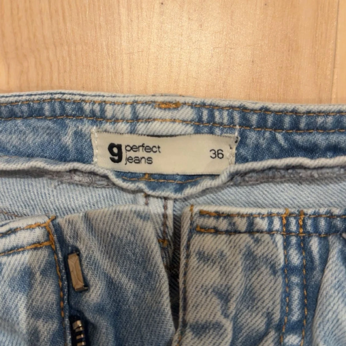 Ljusblå raka jeans  - 1