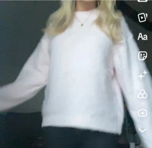 Ginatricot stickad rosa tröja - Säljer denna super mjuka rosa stickade tröjan från Gina tricot! Har använt fåtal gånger och är slutsåld, därav priset💓skriv för prisförslag!