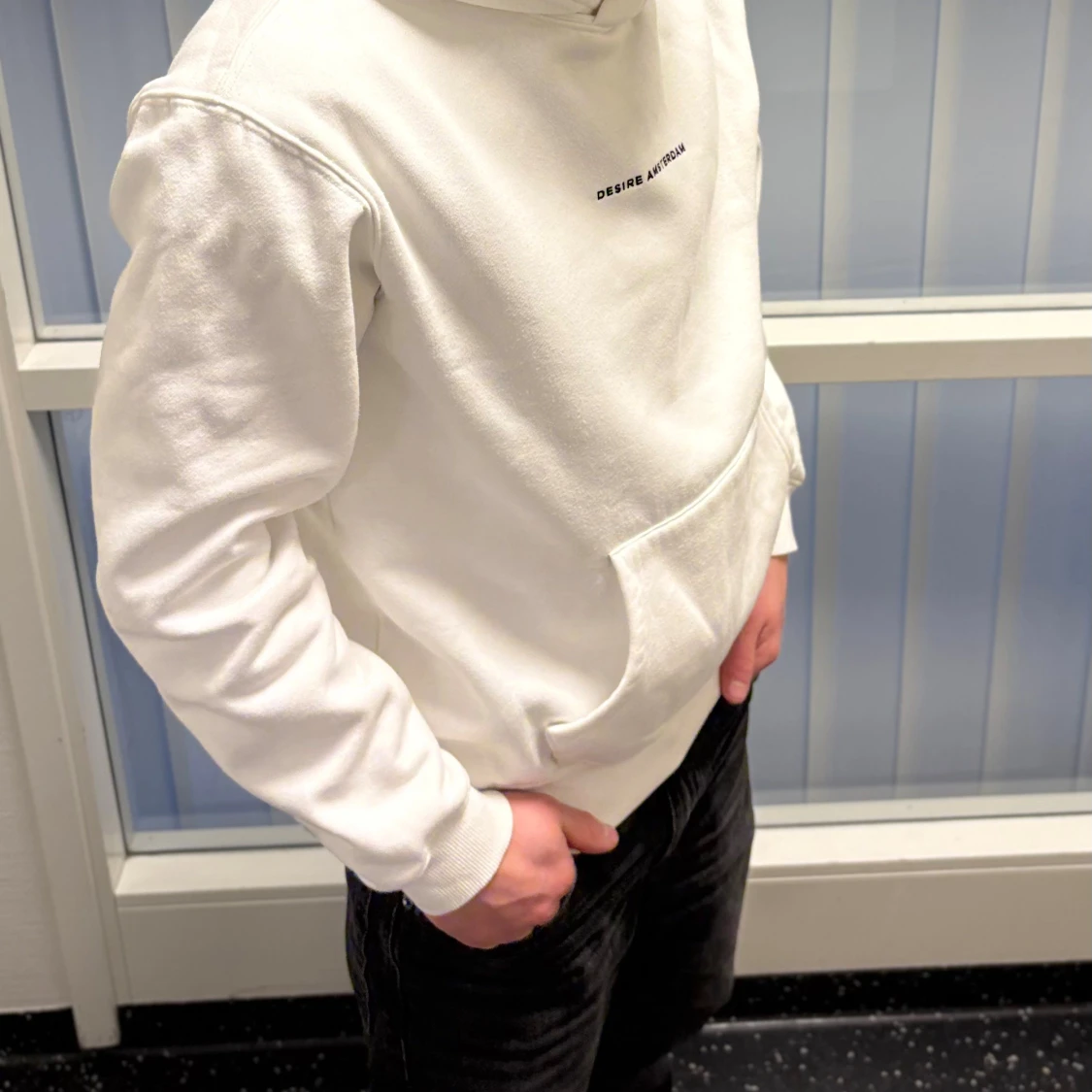 Vit hoddie från Desire Amsterdam - 1