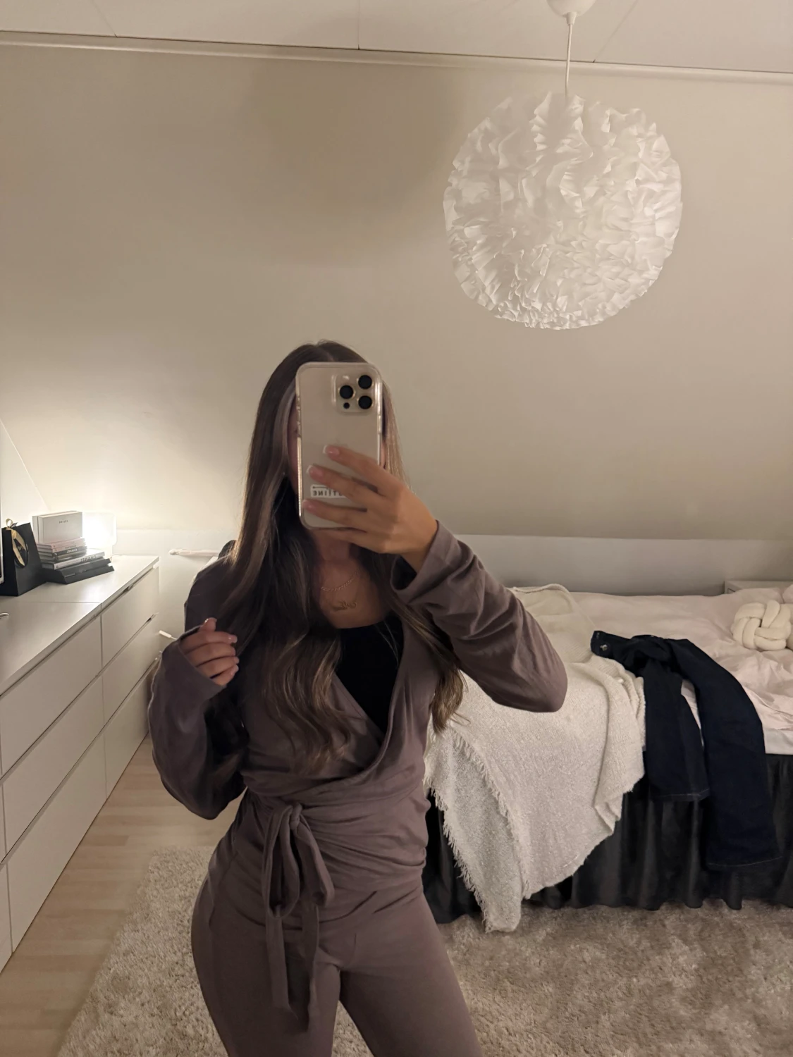 Brun yoga kofta med knyt