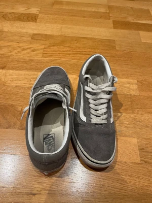 Vans sneakers  - Grå mocka